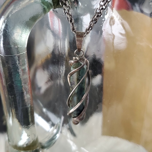 Pendant - Picture 2 of 3